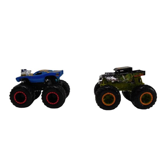 Lot Of 2 Hot Wheels Monster Trucks Bone Shaker & Rodger Dodger Toy - Picture 2 of 6